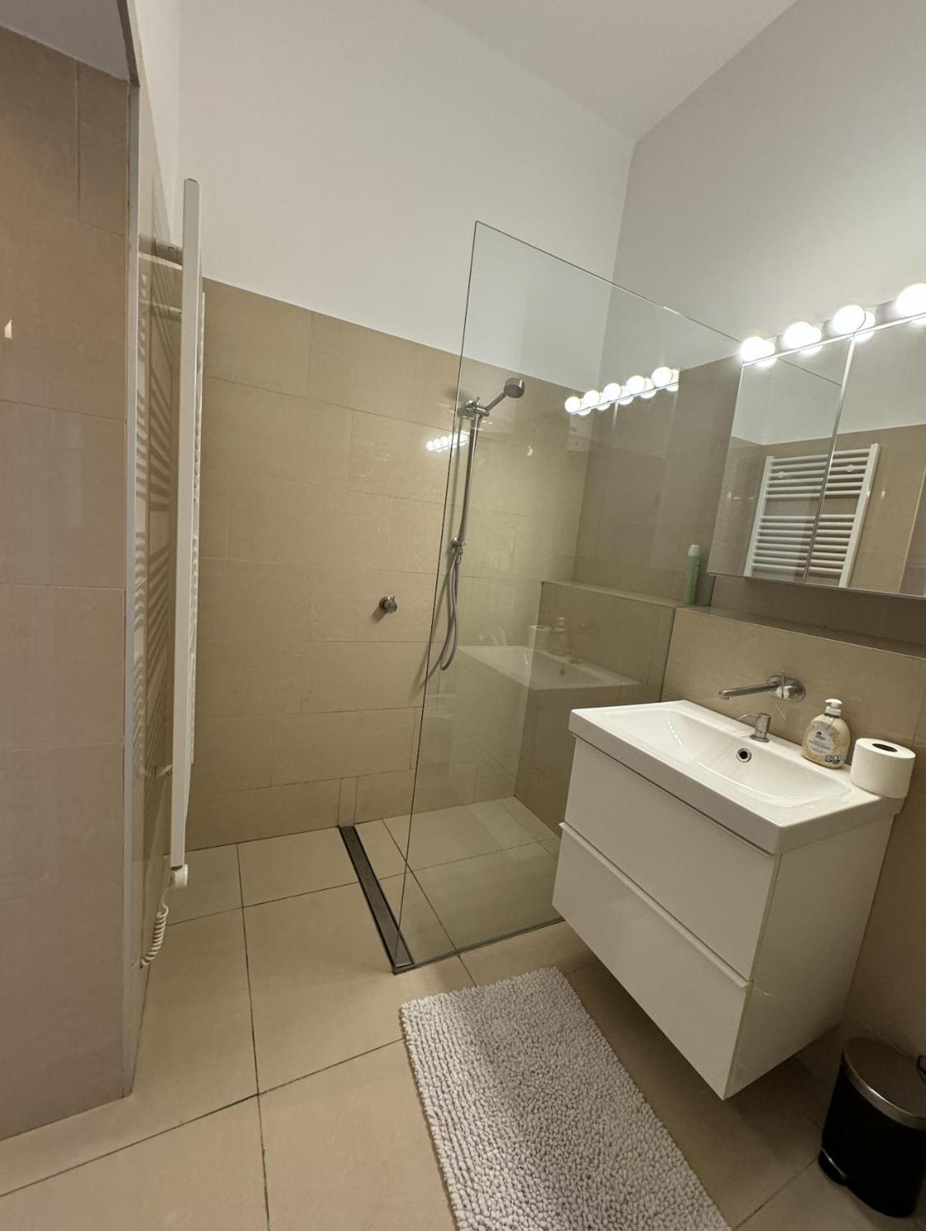 Vienna City Crown Apartment Naschmarkt U4 ภายนอก รูปภาพ